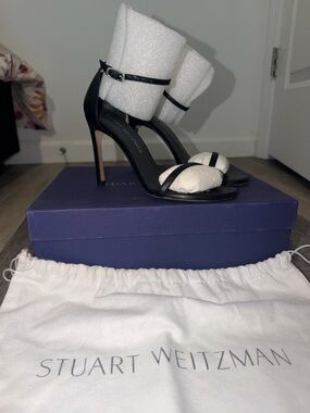 Stuart Weitzman Nudistong Heel- black leather